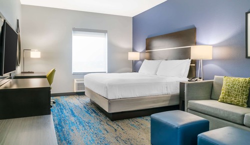 Suite, 1 King Bed with Sofa bed, Non Smoking