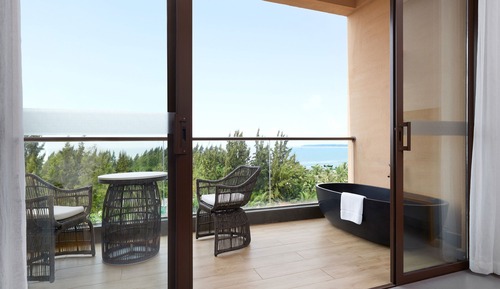 Room, 1 King Bed, Balcony, Sea View (Select Seaview)