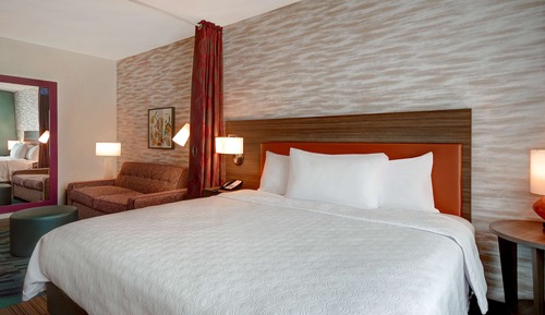 Studio Suite, 1 King Bed, Non Smoking