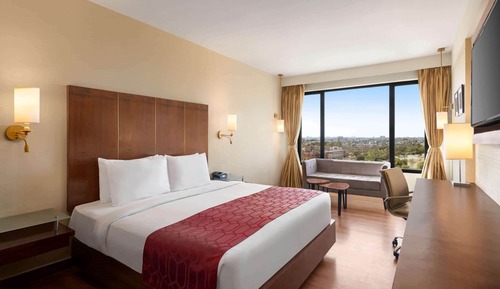 Premier Room, 1 King Bed, Accessible, Non Smoking