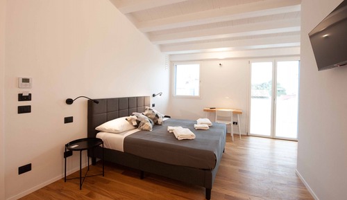 Exclusive Room