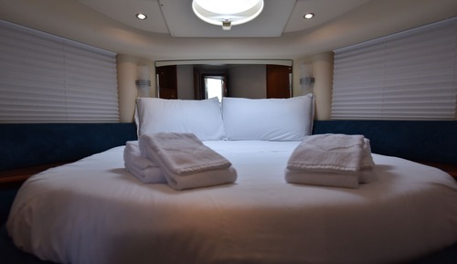 Mobile Home, 2 Bedrooms (Luxury Yacht - Skyfall)