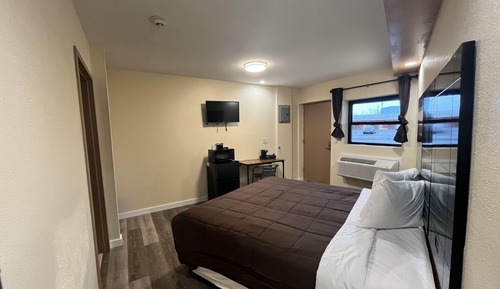 Deluxe Single Room (vinyl)