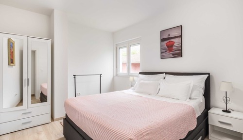 Apartment (Premium Two Bedroom Apartment with Ba)