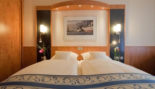Room, 1 Bedroom, Balcony, City View