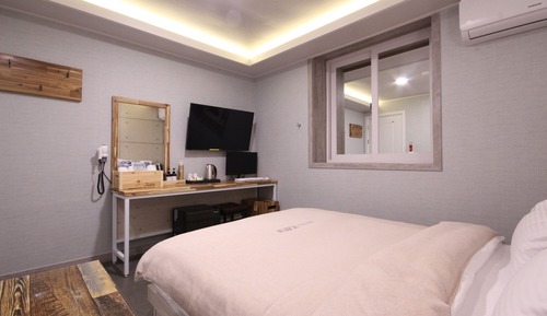 Room (Heaven Standard Room (Breakfast box i)