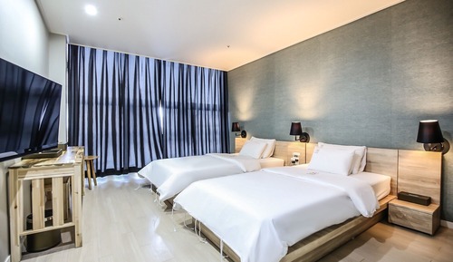 Room (Twin Room)