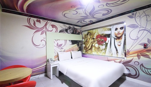 Room (Standard Room (Extra Charge for Addit)
