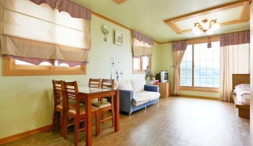 Room (Lighthouse)