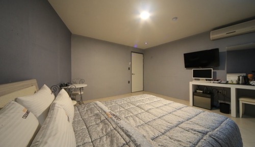 Room (Deluxe room)