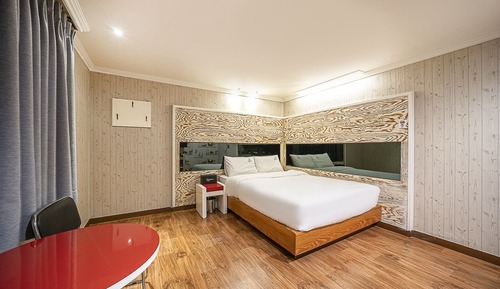 Room (Special room (Netflix personal accoun)