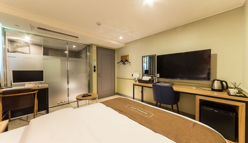 Room (Standard room)