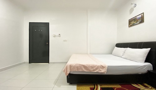 Room, Private Bathroom