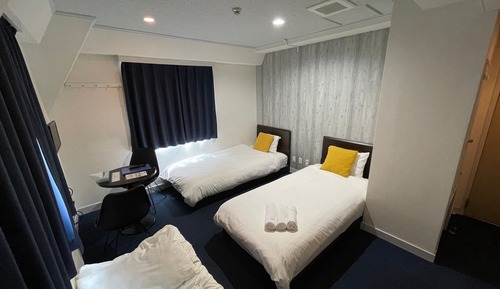 Triple Room, Non Smoking (2 Twin Beds and 1 Twin Sofa Bed)