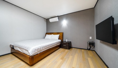 Room (Pension Room B (3 people))