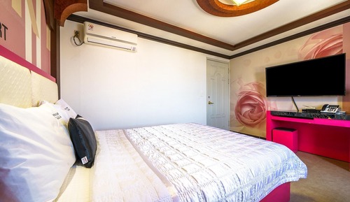 Room (Ocean View Room)
