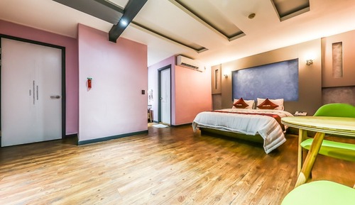 Room (Royal 25pyeong)