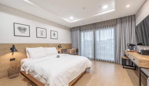 Basic Room, 1 Bedroom (301 (Mountain view))