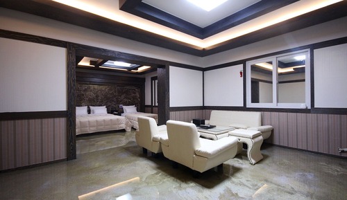Room (VIP)