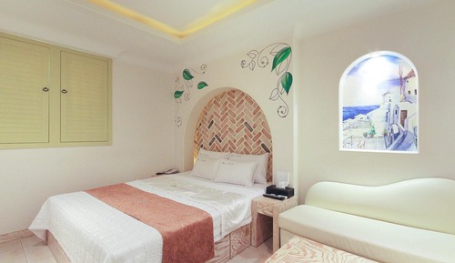 Room (Standard Room (OTT))