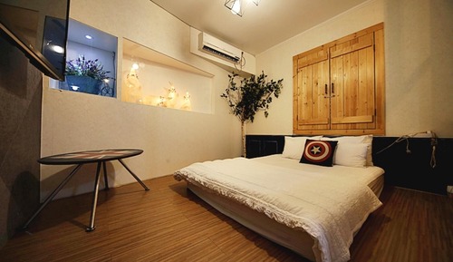 Room (Special room-cafe design room (Netfli)