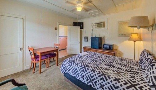 Standard Single Room, 1 King Bed