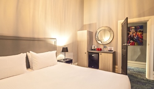 Queen Room