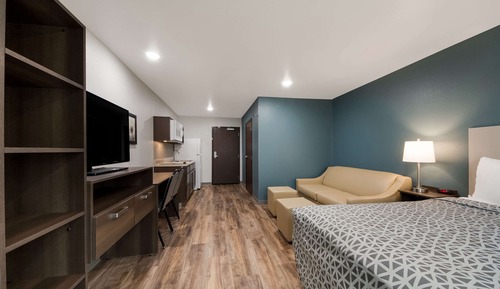 Standard Room, 1 Queen Bed, Non Smoking