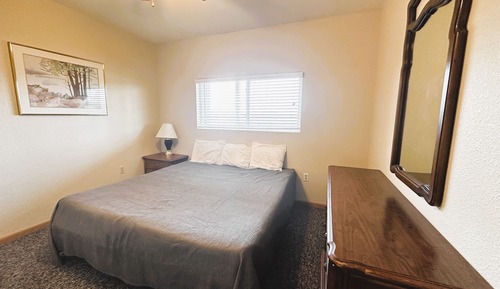 Deluxe Condo, 3 Bedrooms, Lake View