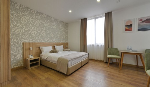 Junior Double Room, Mountain View