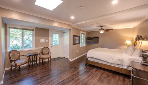 Munson Garden Suite