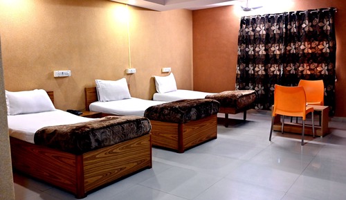 Basic Triple Room