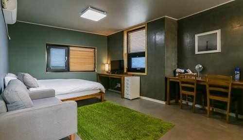 Room (Medium 2 (Damol 2))