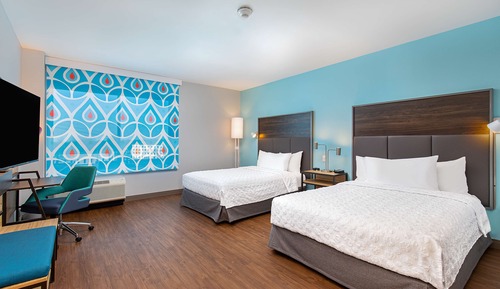 Room, 2 Queen Beds, Accessible (3x3 Shower)