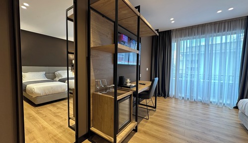 Deluxe Double or Twin Room