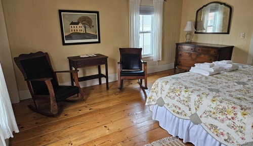 Cornish Hen- Room 1