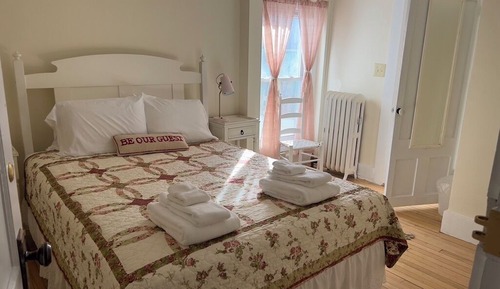 Hiram Falls- Room 9