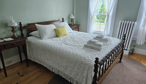 Courtyard- Room 5