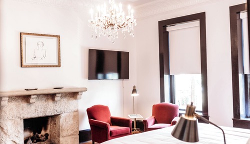 Suite 23