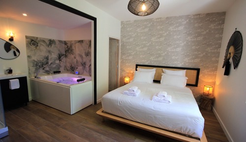 Premium Studio Suite, 1 King Bed