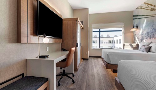 Room, 2 Queen Beds, Accessible, Non Smoking (Roll-in Shower)