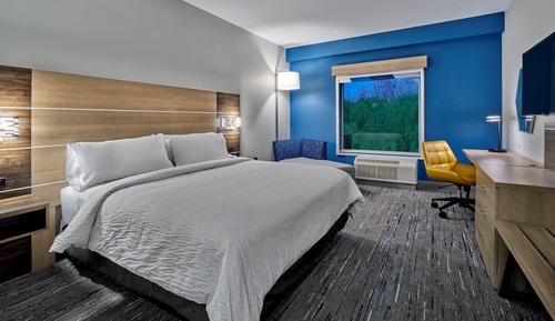 Standard Room, 1 King Bed, Accessible (Comms, Mobil, Roll-In Shower)