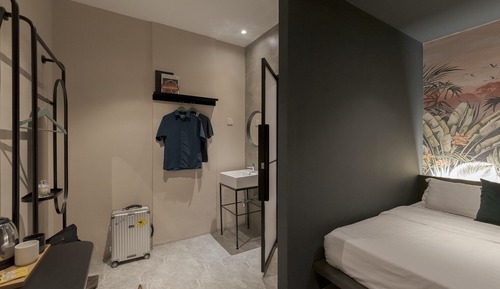 Deluxe Room without Window