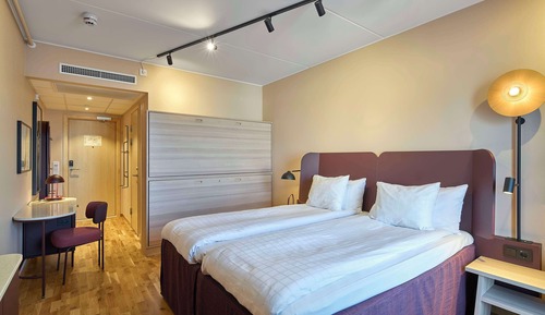 Family Room (Standard)