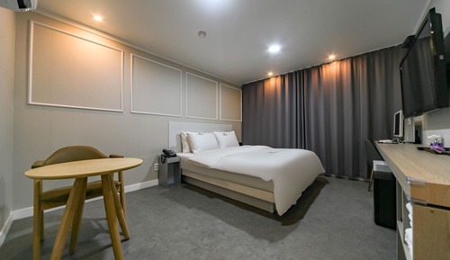 Room (Standard-service breakfast (Cesco Sta)