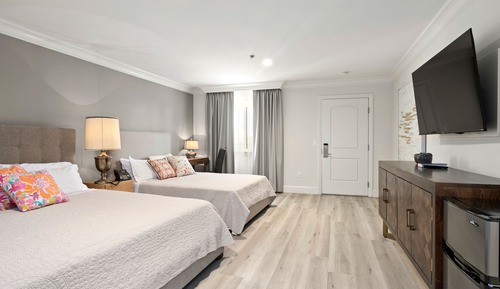 Family Room, Multiple Beds