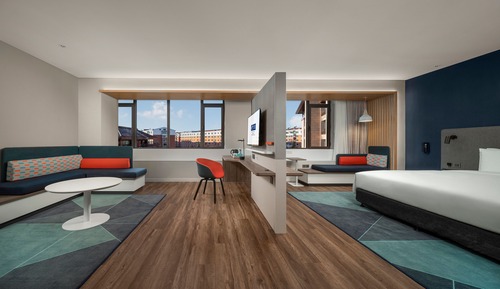 Suite, 1 King Bed
