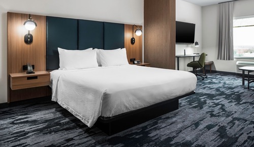 Room, 1 King Bed, Non Smoking (Hearing Accessible)