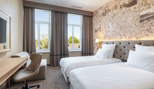 Business Twin Room (With Extra Bed)