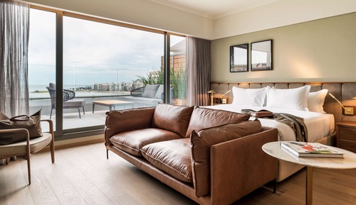 Deluxe Suite, 1 King Bed, Balcony, Sea View